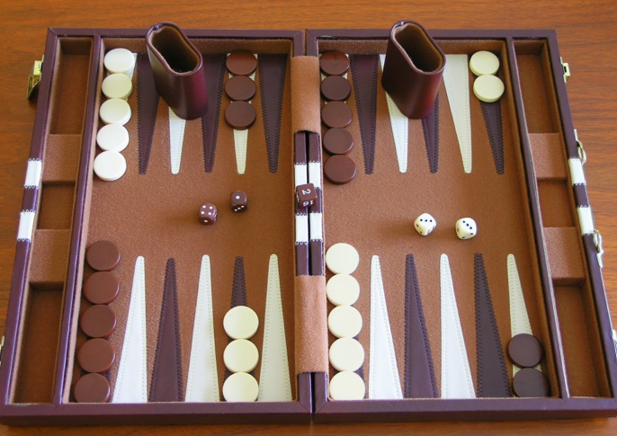 Backgammon C mo Jugar Al Juego De Mesa M s Antiguo Del Mundo Backgammon C mo Jugar Al Juego De Mesa M s Antiguo Del Mundo